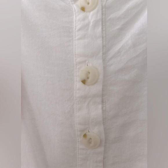 Universal Thread White Button Down Short Puffy Sleeve Top. Size Small - Picture 3 of 10